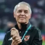 اعتذار للمدير الفني كولر ضرورة ملحة لنجم الأهلي السابق