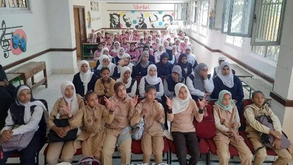 ندوة عن ترشيد الاستهلاك لطالبات مدرسة الأمل للصم