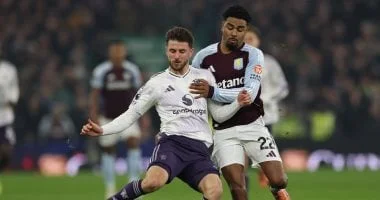 أستون فيلا يدافع عن طموحاته الأوروبية ضد بولونيا