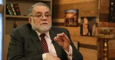 توافد العشرات لتأدية صلاة الجنازة على الراحل مختار نوح