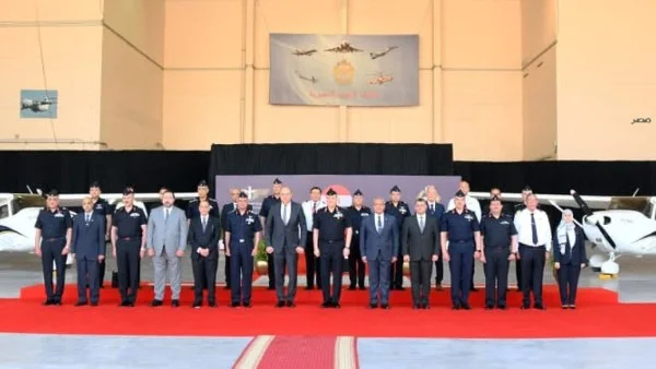 القوات الجوية تسلم طائرتين للأكاديمية المصرية لعلوم الطيران