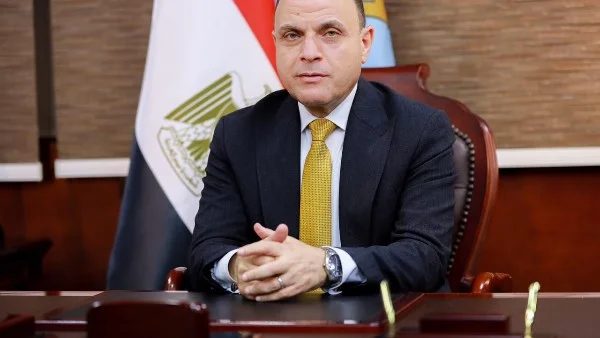 رصف طريق سنباط – شرشابة بمركز زفتى لغربياً