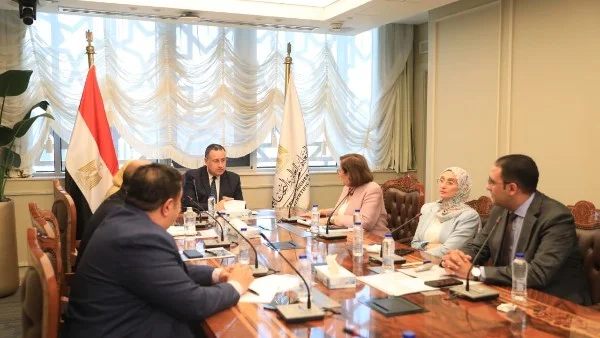 اجتماع وزير التعليم العالي حول التصنيفات الدولية للجامعات