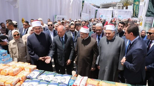 "مبادرة دكان الفرحة بجامعة الأزهر: دعم مجاني لآلاف الطلاب"