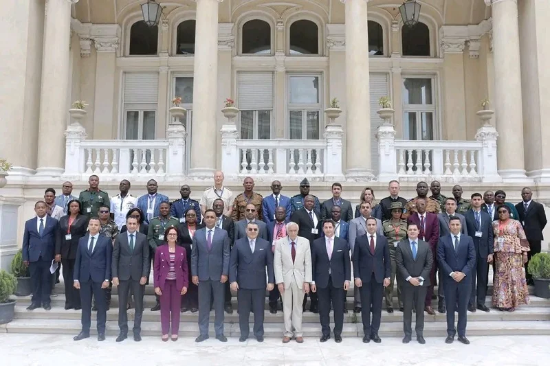 دورة تدريبية للملحقين العسكريين في المعهد الدبلوماسي