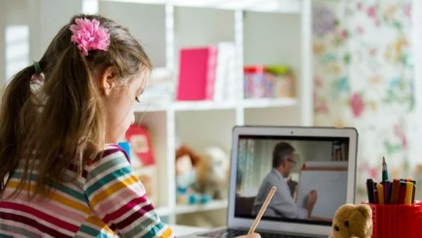 استجابة الحكومة لمقترح "الرؤية الإلكترونية" تدعم الأسرة