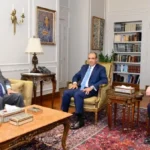 وزير الخارجية يستقبل رئيس اللجنة الوطنية لمكافحة الهجرة