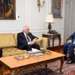 وزير الخارجية يستقبل مسؤولي غرفة التجارة الأمريكية