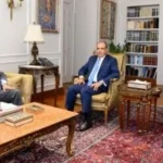 وزير الخارجية يستقبل رئيس لجنة مكافحة الهجرة غير الشرعية