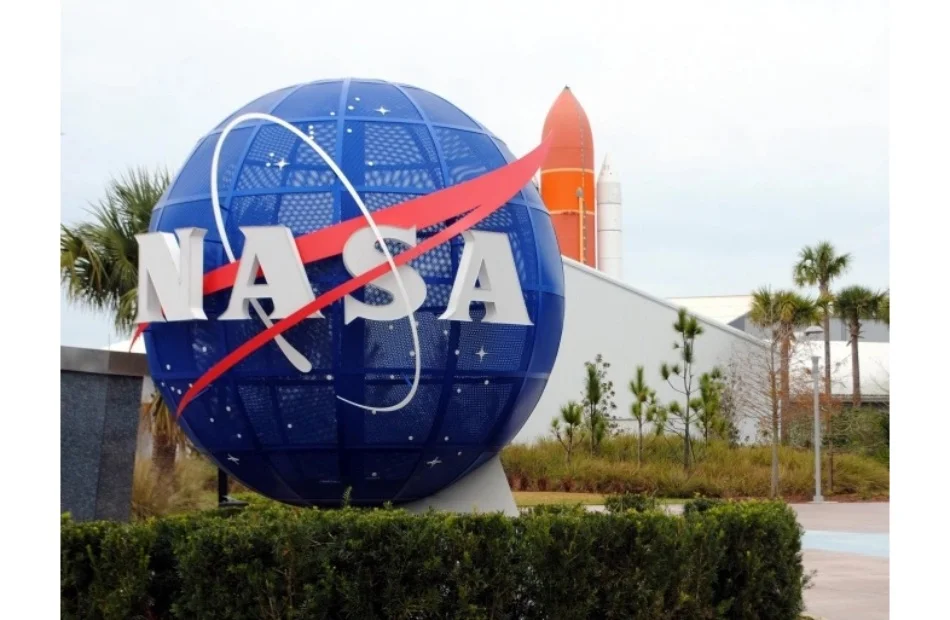 الولايات المتحدة تواجه تحديًا من الصين في سباق الفضاء