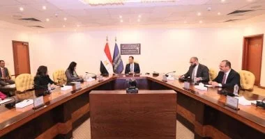 اجتماع لتعزيز الاستثمار في مراكز البيانات والمشروعات الرقمية