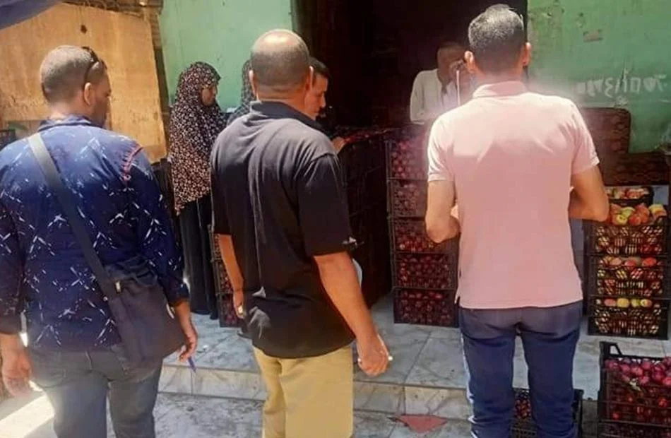 حملة لمراجعة رخص المحال في حي شبرا