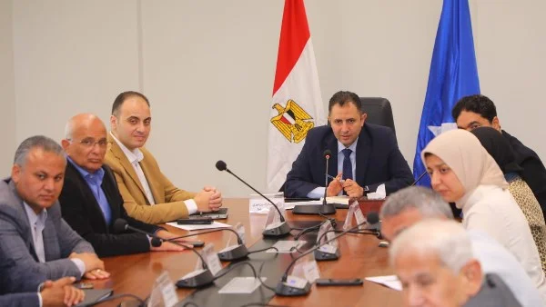 تطوير طريق دمياط- عزبة البرج بتكلفة مليار جنيه