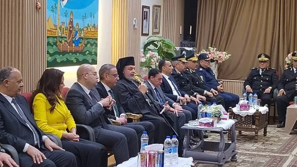 الأنبا توماس يستقبل محافظ الجيزة بعيد القيامة المجيد