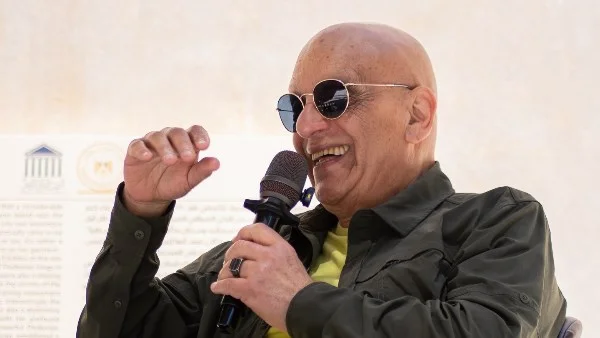 خيري بشارة يعلن عن دورة لصناعة الأفلام بالموبايل بالإسكندرية