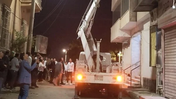 تصدعات محدودة في عقار بالمنيا بسبب أعمال حفر مجاورة