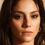 علاقة ديلين دوغير وأتاكان أوزكايا: بين الحقيقة والشاشة