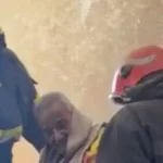 إنقاذ مسن ونقله إلى المستشفى في مدينة بدر