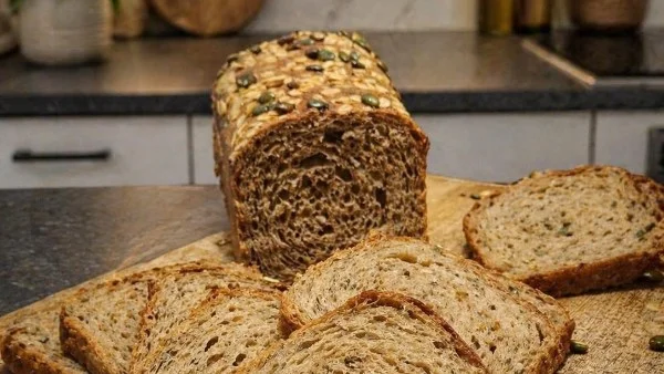 طريقة إعداد خبز الحبوب الصحي الطازج