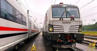 سلوكنا مسؤوليتنا: تحذير من السكك الحديدية للحفاظ على السلامة