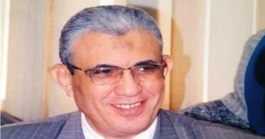 تهنئة رئيس نقابة المالية بعيد العمال