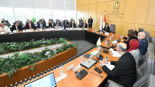 متابعة تنفيذ مشروعات الإسكان لمحدودي الدخل في المدن الجديدة