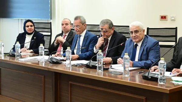 رئيس هيئة التأمينات يؤكد صرف المعاشات في موعدها