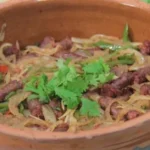 طريقة تحضير طاجن السجق بدبس الرمان