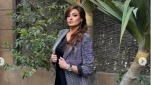 بشرى تتألق بإطلالة راقية وجذابة