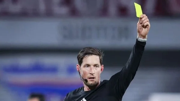 حكم مباراة الأهلي والزمالك ماتياس يولينبيك