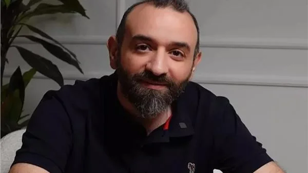 عمرو سلامة يعبر عن تضامنه مع لبنان ضد الاعتداءات