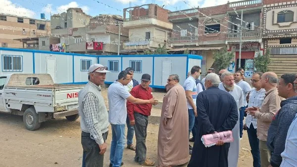 تسليم أراضٍ لمشروعات صرف صحي جديدة بكفر الشيخ