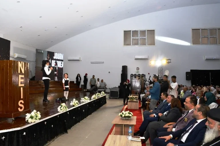 تخريج أول دفعة من مدارس النيل بأسوان