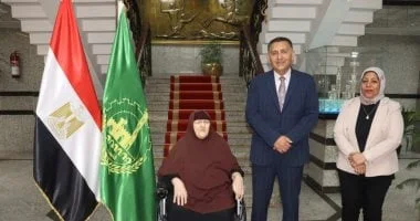 مساعدات إنسانية من محافظ القليوبية لـ 3 حالات عاجلة