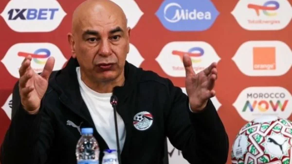 حسام حسن يراقب قمة الأهلي والزمالك في الدوري المصري