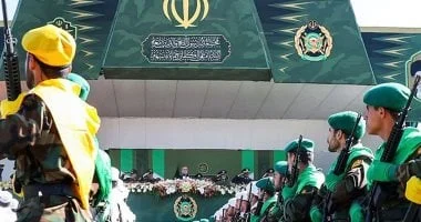 الحرس الثوري: السفن الأمريكية ستواجه مصير القواعد العسكرية