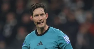 ماتياس يولنبيك حكم قمة الأهلي والزمالك في دوري نايل