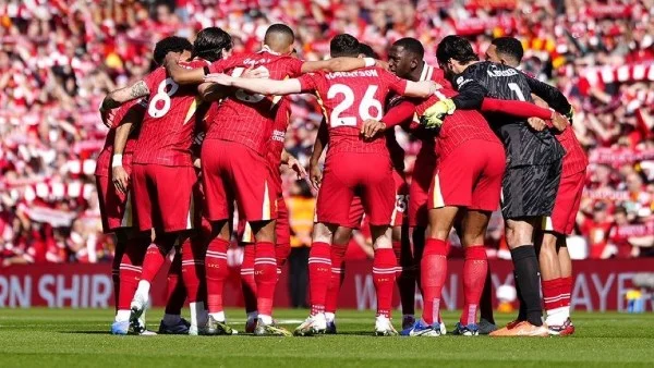 ليفربول يتعرض لهزيمة قاسية أمام باريس سان جيرمان