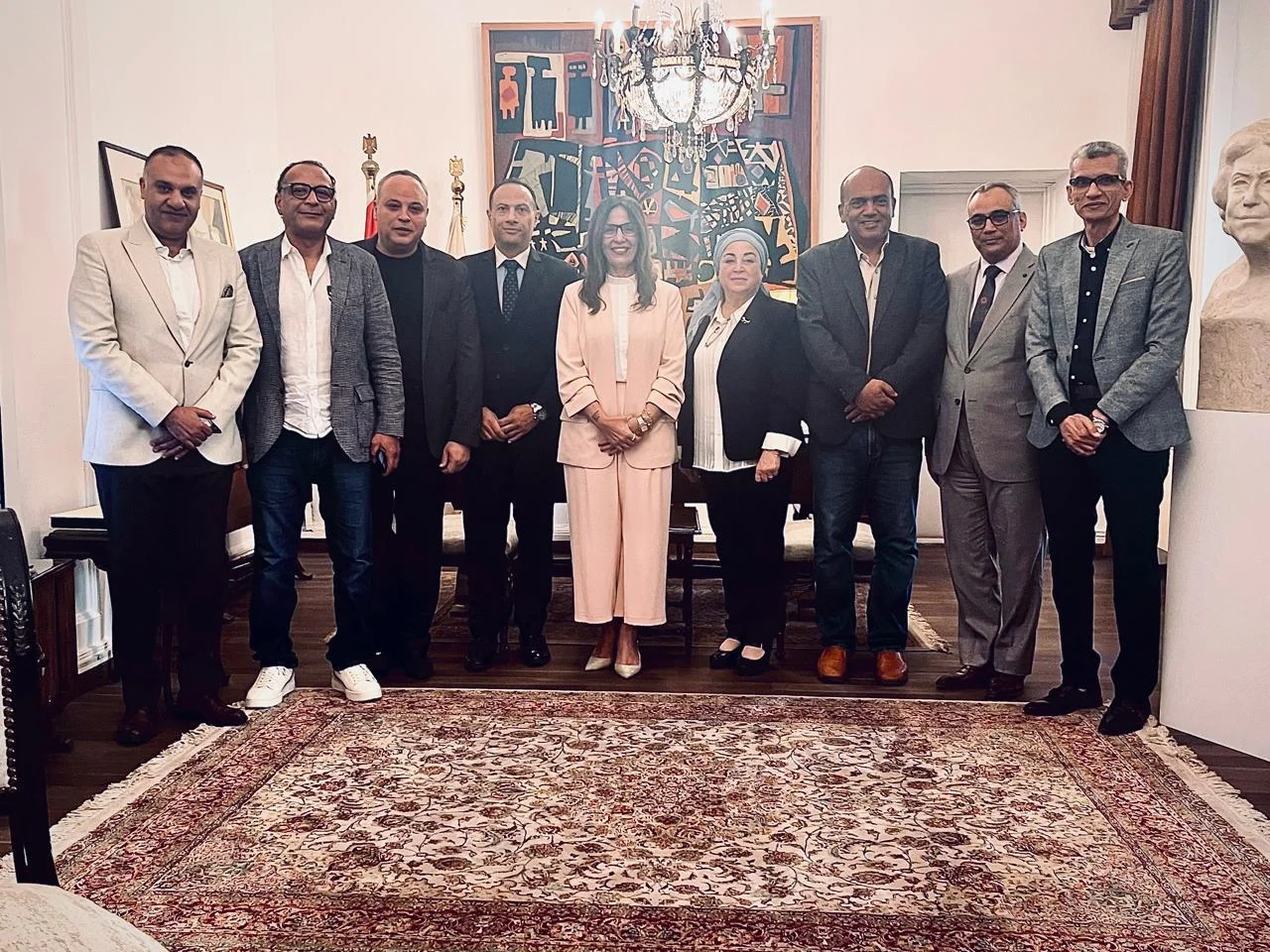 وزيرة الثقافة تحسم أزمة قسم التصوير في أكاديمية الفنون