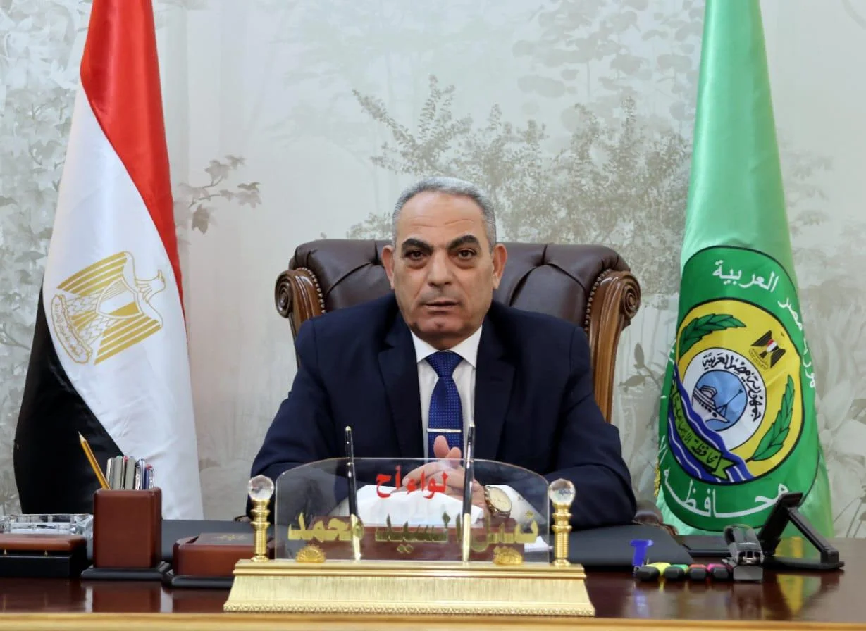 محافظ الإسماعيلية يهنئ أبطال المصارعة بعد فوزهم في البطولة الإفريقية