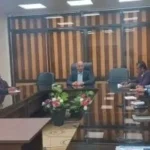 اجتماع رئيس مدينة الخارجة لمناقشة ملفات التقنين