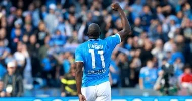 ميلان يفكر في ضم لوكاكو من نابولي