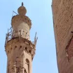 ترميم مسجد جوهر المعيني بعد الكشف عن شروخ بالمئذنة