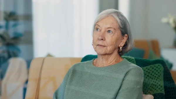 هشاشة العظام مرتبطة بجين ألزهايمر لدى النساء