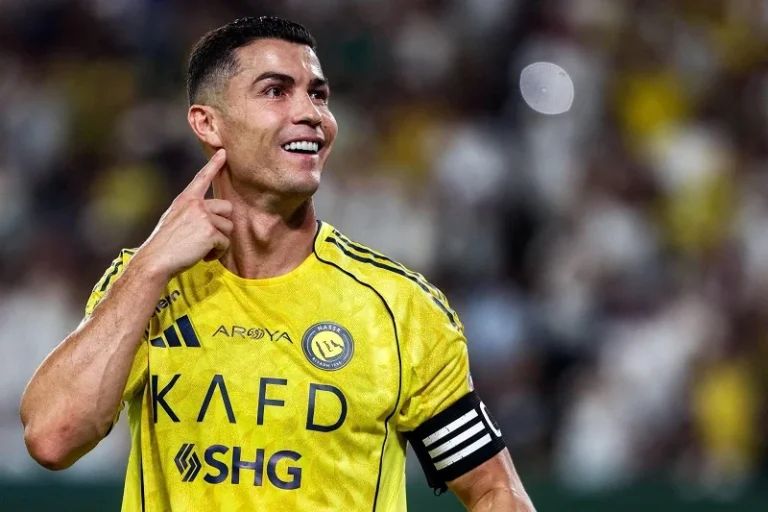 رونالدو يقترب من نهاية مسيرته ويطمح للقب الدوري مع النصر