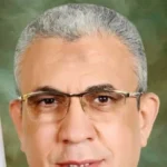 تكريم عبد الفضيل بوسام العمل من رئيس الجمهورية