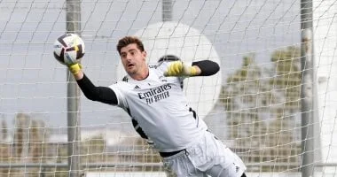 كورتوا يعود لتدريبات ريال مدريد قبل مواجهة إسبانيول