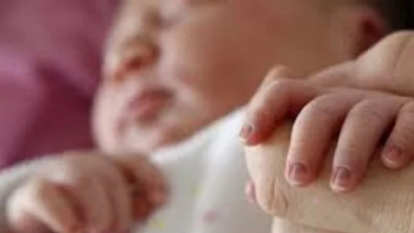 جنازة مهيبة للرضيع رحيم في قرية الأخصاص