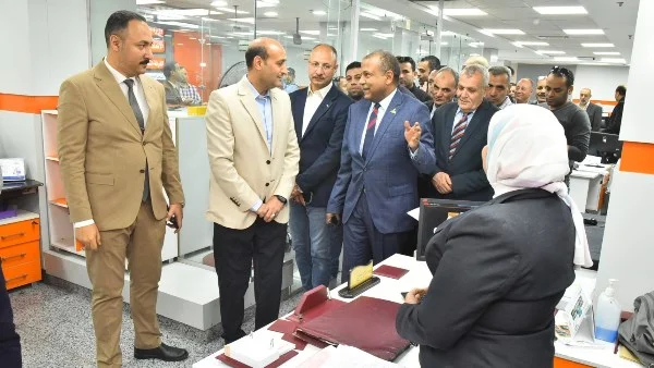 زيارة محافظ أسيوط لمركز الخدمات المتكاملة بالغرفة التجارية