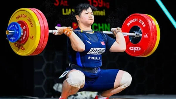 رئيس الاتحاد الدولي لرفع الأثقال يصل القاهرة اليوم